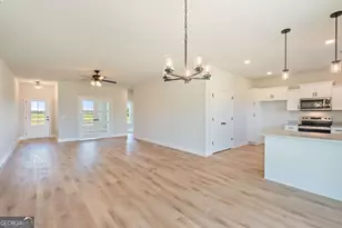 213 Manchester Dr, Statesboro, GA 30461 - Photo 7