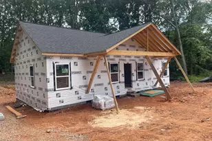 71 Crestwood Dr, Hartwell, GA 30643 - Photo 1