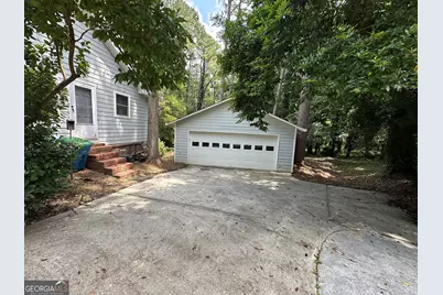 5104 Onawa Court SW, Lilburn, GA 30047 - Photo 3