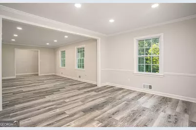 610 Glenforest Road, Sandy Springs, GA 30328 - Photo 11