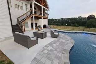 433 Clover Dr, Social Circle, GA 30025 - Photo 9