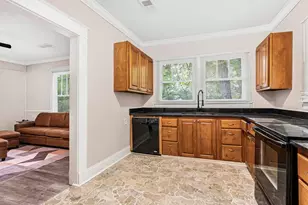 15 Johnson Rd NW, Atlanta, GA 30318 - Photo 23