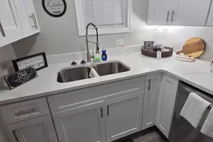 1889 Vesta Ave, East Point, GA 30344 - Photo 11