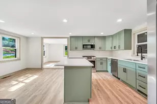 250 Mill St, Barnesville, GA 30204 - Photo 9