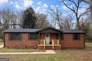 250 Mill St, Barnesville, GA 30204 - Photo 1