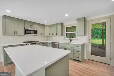 250 Mill Street, Barnesville, GA 30204 - Photo 15