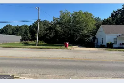 319 E McCarty Street, Sandersville, GA 31082 - Photo 3