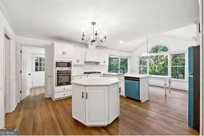 4715 Creek Wood Drive, Gainesville, GA 30507 - Photo 3