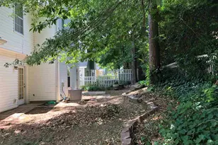 638 N Fairfield Dr, Peachtree City, GA 30269 - Photo 5