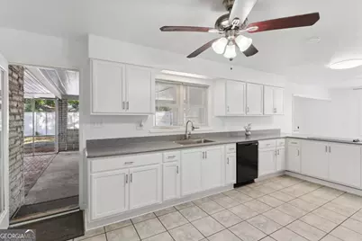 1425 Lanier Boulevard, Brunswick, GA 31520 - Photo 17