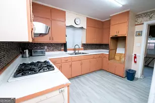 2032 Vining Cir, Macon, GA 31204 - Photo 13