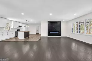 2401 Winshire Dr, Decatur, GA 30035 - Photo 15