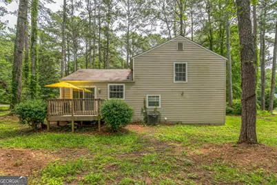 447 Sherwood Circle, Stone Mountain, GA 30087 - Photo 17