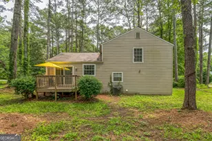 447 Sherwood Cir, Stone Mountain, GA 30087 - Photo 17