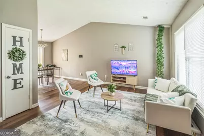 447 Sherwood Circle, Stone Mountain, GA 30087 - Photo 5