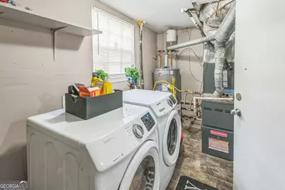 447 Sherwood Circle, Stone Mountain, GA 30087 - Photo 15