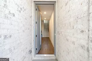 691 Vidalia Ln, Atlanta, GA 30318 - Photo 3