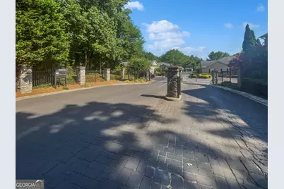 806 Brighton Point, Atlanta, GA 30328 - Photo 19