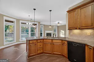 101 Riverbluff Dr, Lagrange, GA 30240 - Photo 5