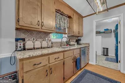 120 Breezy Point, Hartwell, GA 30643 - Photo 5