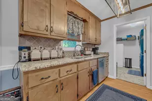 120 Breezy Point, Hartwell, GA 30643 - Photo 5