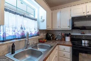 115 Woodland Ridge Cir, Covington, GA 30016 - Photo 9