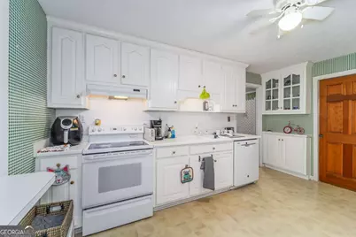 867 Kentland Drive, Waycross, GA 31503 - Photo 7