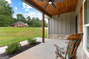 1505 Wisteria Dr, West Point, GA 31833 - Photo 3