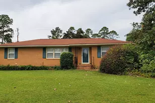 240 Lakewood Dr, Swainsboro, GA 30401 - Photo 9