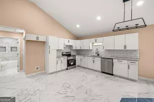 596 Watson St, Toccoa, GA 30577 - Photo 7