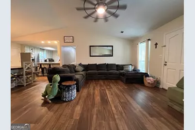 113 Camelot Drive, Dublin, GA 31021 - Photo 5