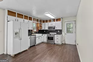 5753 Gum Ct, Ellenwood, GA 30294 - Photo 9