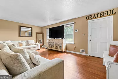 5753 Gum Court, Ellenwood, GA 30294 - Photo 5