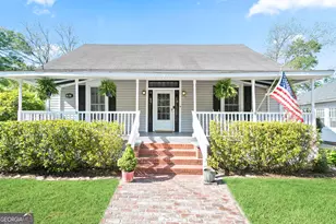 61 Clark St, Newnan, GA 30263 - Photo 1