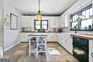 61 Clark St, Newnan, GA 30263 - Photo 5