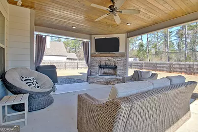 201 Fox Hall Crossing E, Senoia, GA 30276 - Photo 25