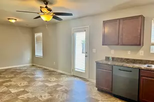 104 Sourwood Ln, Warner Robins, GA 31093 - Photo 5