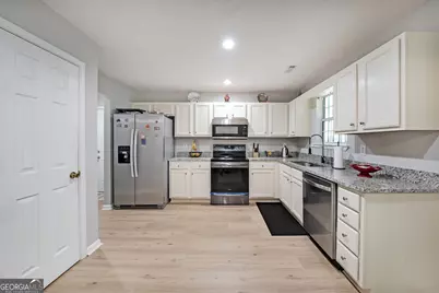 7728 Town Court, Jonesboro, GA 30236 - Photo 15