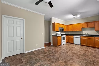 380 Brentwood Drive, Newnan, GA 30263 - Photo 13