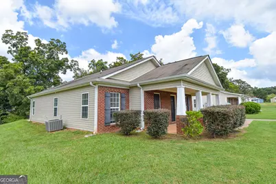 202 Northside Drive, Barnesville, GA 30204 - Photo 3