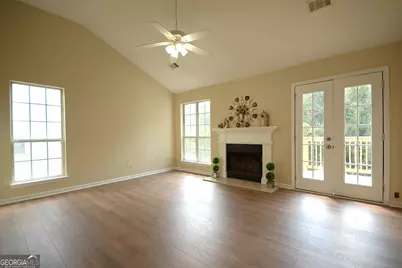 626 Sycamore Drive, Jonesboro, GA 30238 - Photo 9