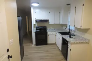 141 Wall St, Warner Robins, GA 31088 - Photo 3