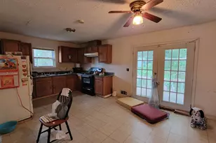 6377 Westbury Rd, Riverdale, GA 30274 - Photo 9