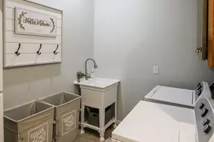 611 NE Pearl St, Collins, GA 30421 - Photo 75