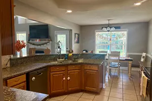 320 Ellicott Dr, Warner Robins, GA 31088 - Photo 3