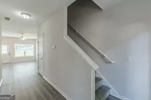 274 Brookview Dr, Riverdale, GA 30274 - Photo 5