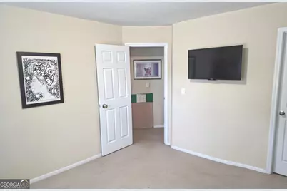 4661 Irish Red Court, Union City, GA 30291 - Photo 5