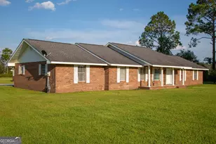 2115 Blackshear Hwy, Baxley, GA 31513 - Photo 1