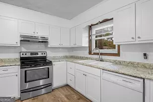 2117 Tamara Rd, Waycross, GA 31503 - Photo 7