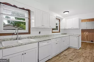 2117 Tamara Rd, Waycross, GA 31503 - Photo 9